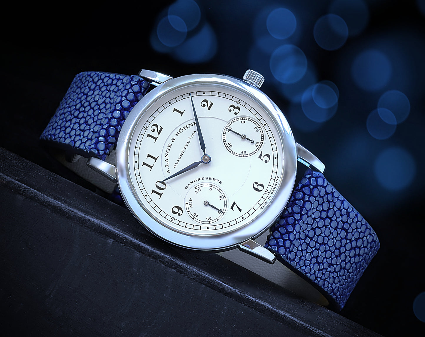 A.Lange & Söhne "1815 Auf und Ab" in Platin