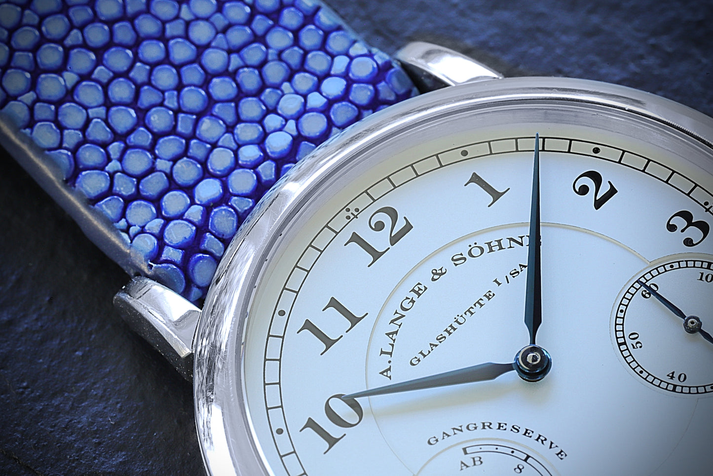 A.Lange & Söhne "1815 Auf und Ab" in Platin
