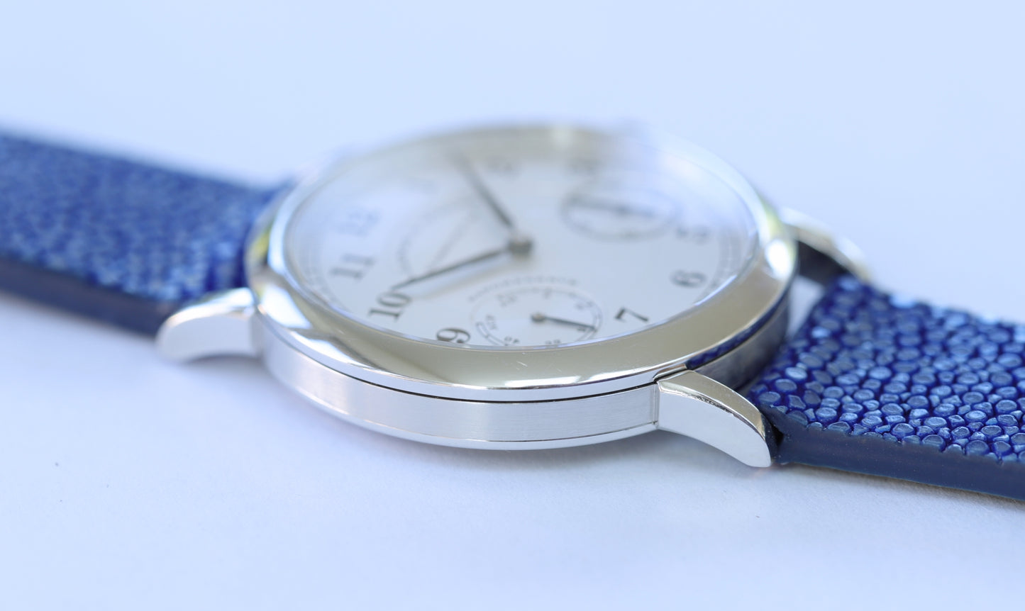 A.Lange & Söhne "1815 Auf und Ab" in Platin