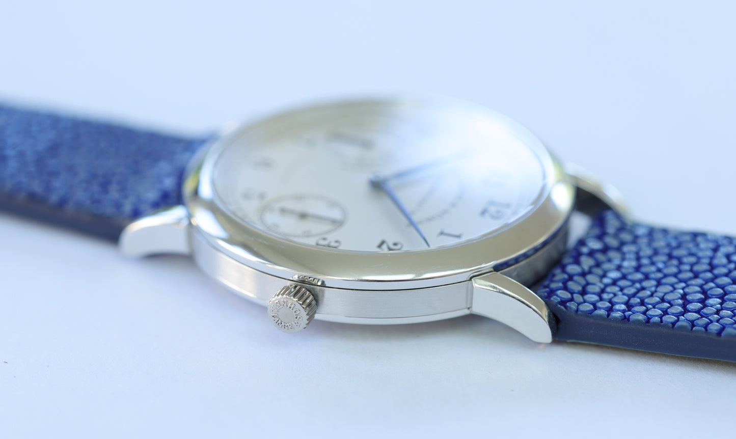A.Lange & Söhne "1815 Auf und Ab" in Platin