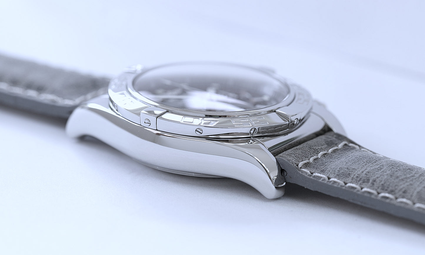 Breitling Chronomat 44 B01