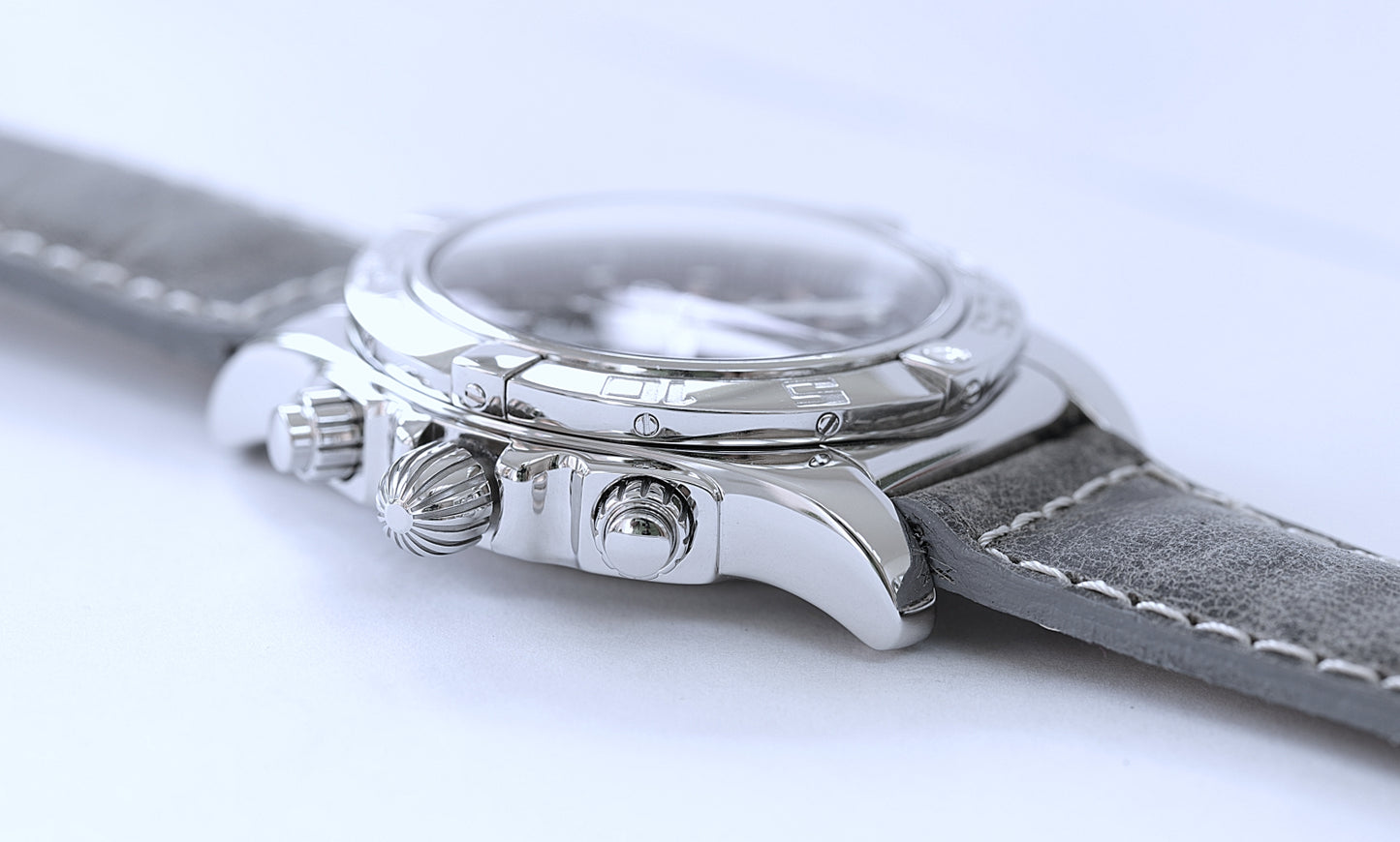 Breitling Chronomat 44 B01