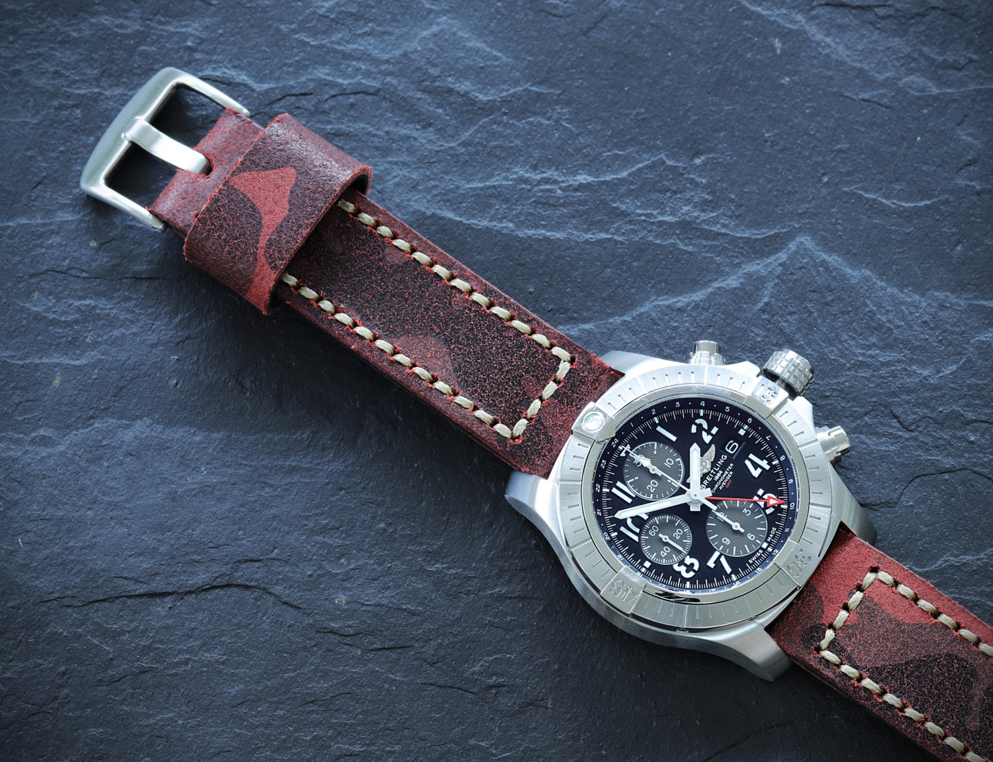 Breitling Avenger GMT 45