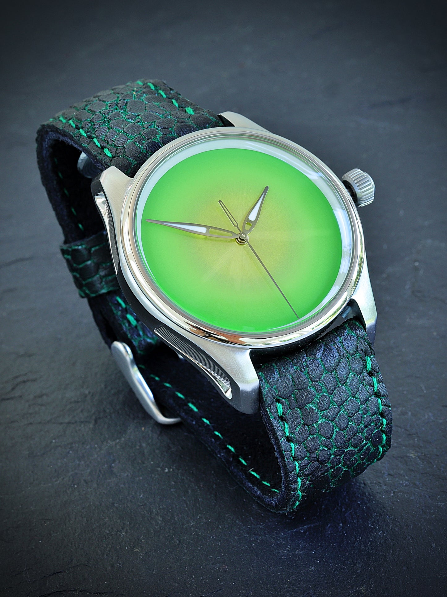 H.Moser & Cie. Pioneer Center Seconds "Citrus Green"