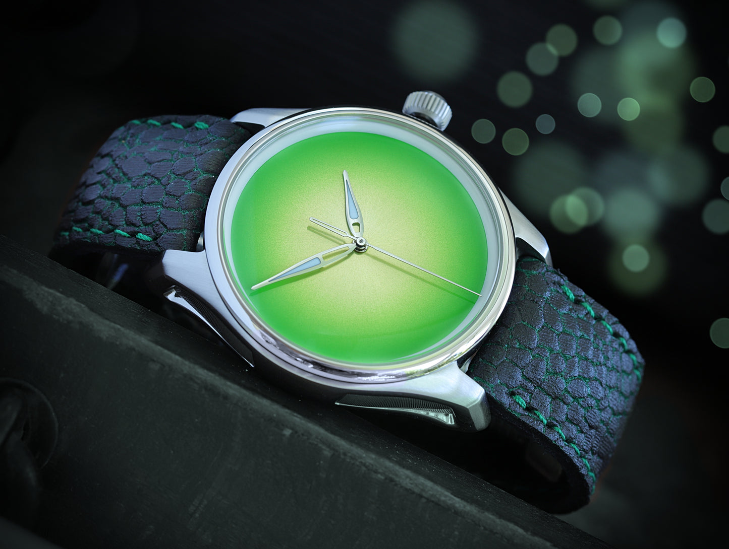 H.Moser & Cie. Pioneer Center Seconds "Citrus Green"